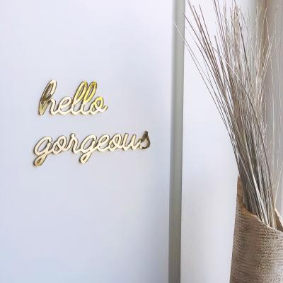 XL Self-adhesive Wall Quote 'hello gorgeous' in Gold by GOEGEZEGDⓇ