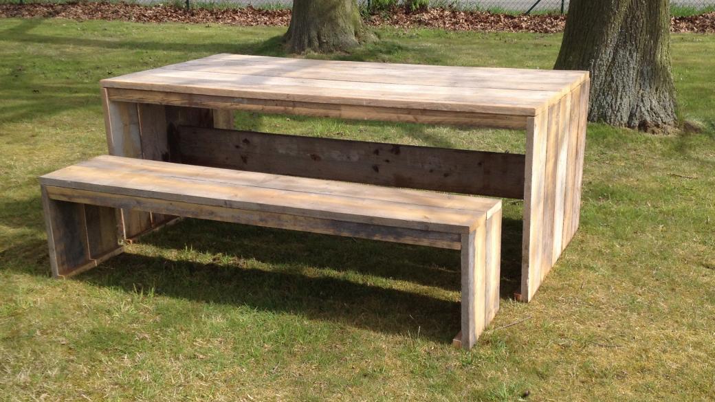 Steigerhouten Tafel