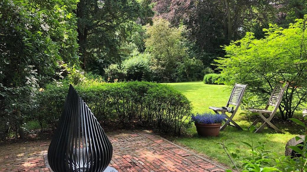 Dewdrop 600 (vuurkorf) is de unieke blikvanger in de tuin of op het terras.