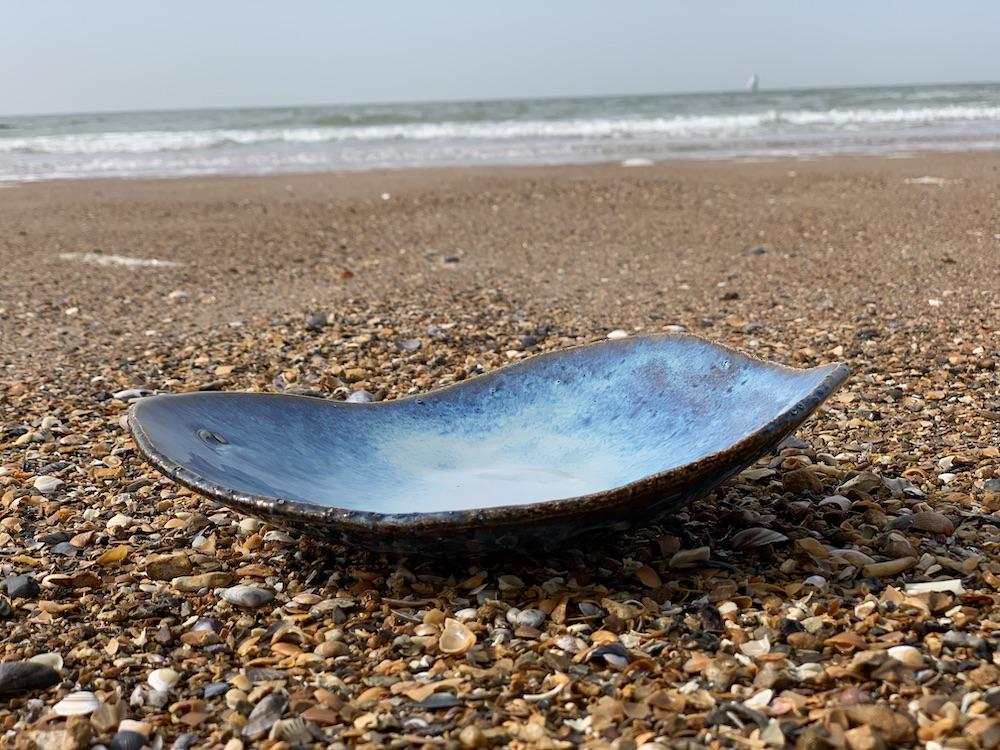 Keramisch handgemaakt bord Coquillage