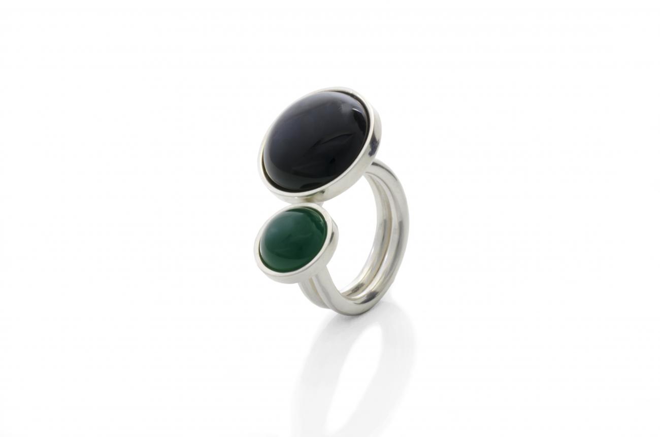 Zilveren ring met Onyx en Jade 