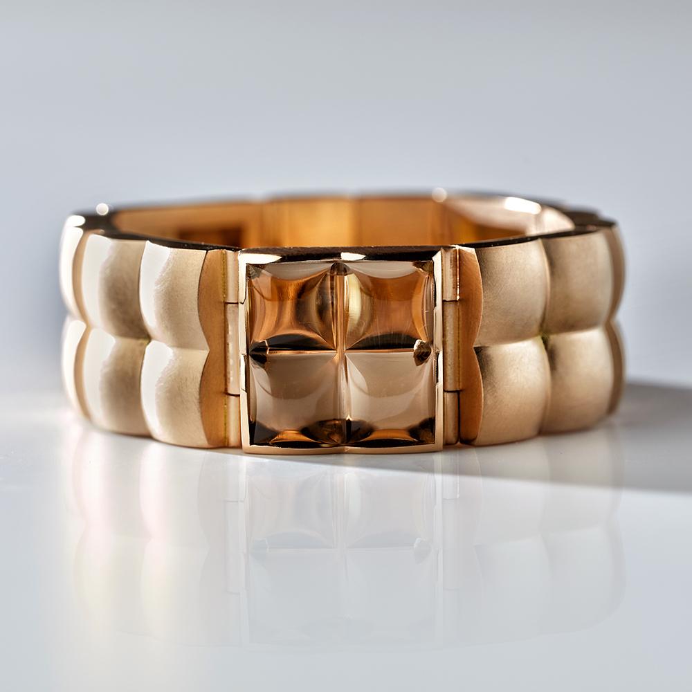 Square bracelet in rose gold with smokey quartz