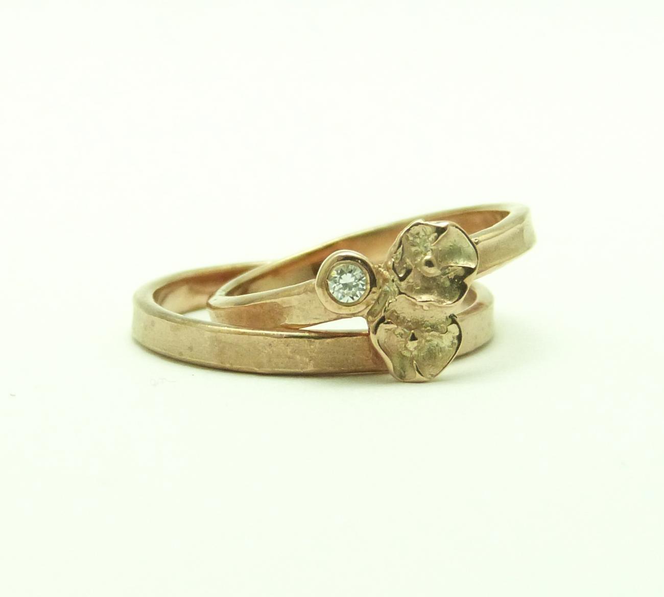 Heel smalle ringen met groefjes Voor haar een diamant met 3 bolle griffen Geel Goud - Diamant