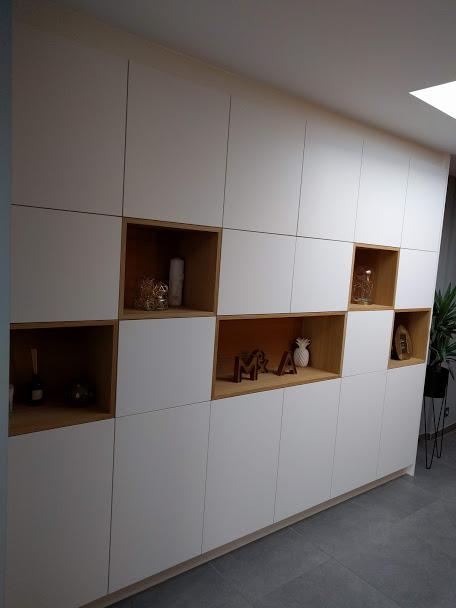 Wij tekenen een kast uit van A tot Z met de klant. Volledig naar zijn wensen.