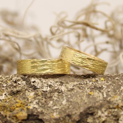 Trouwringen - Hammered