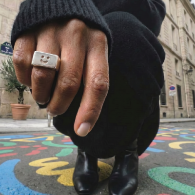 HAPPY ring