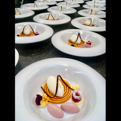 Dessert op bord