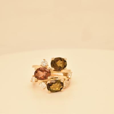 collectie 26 Ring met 3 toermalijnen en natuurlijke diamanten in briljantslijpvorm