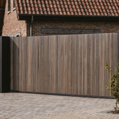 Poort in hout en staal