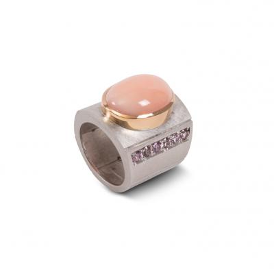 Ring met koraal en roze saffier