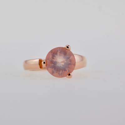 Ring rosé goud met rozenkwarts.