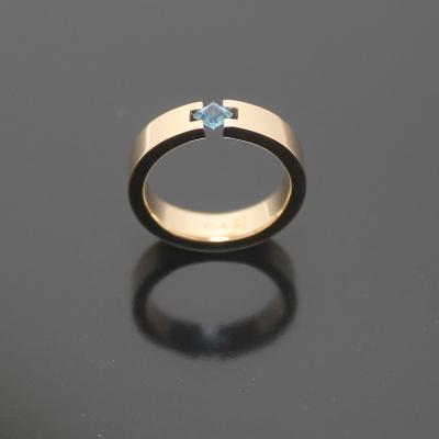 Ring met topaz