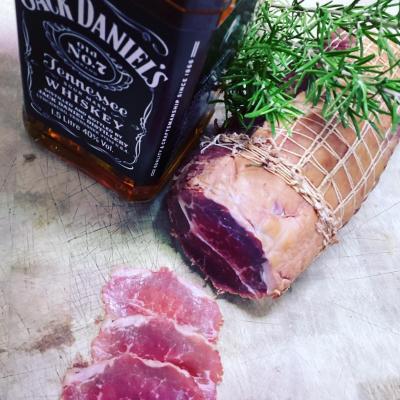 Black Angus gezouten en gerookt in Jack Daniels 